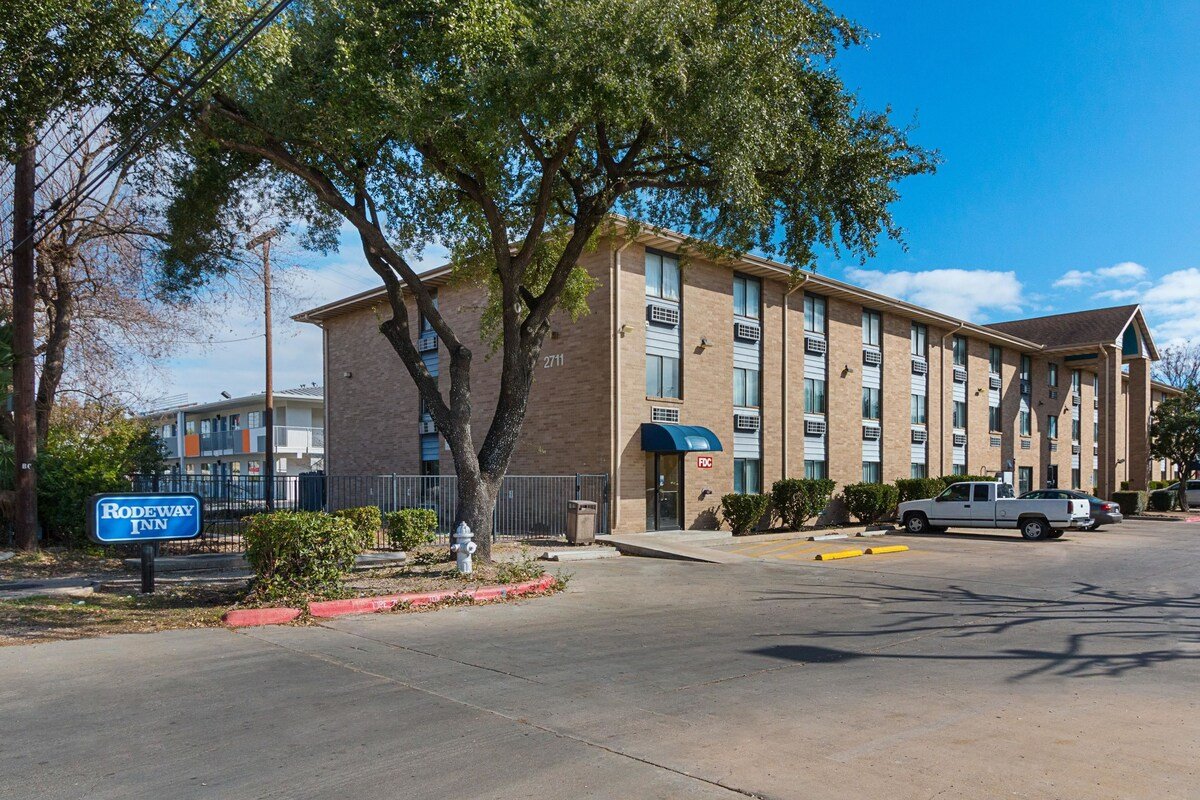 Rodeway Inn & Suites Austin